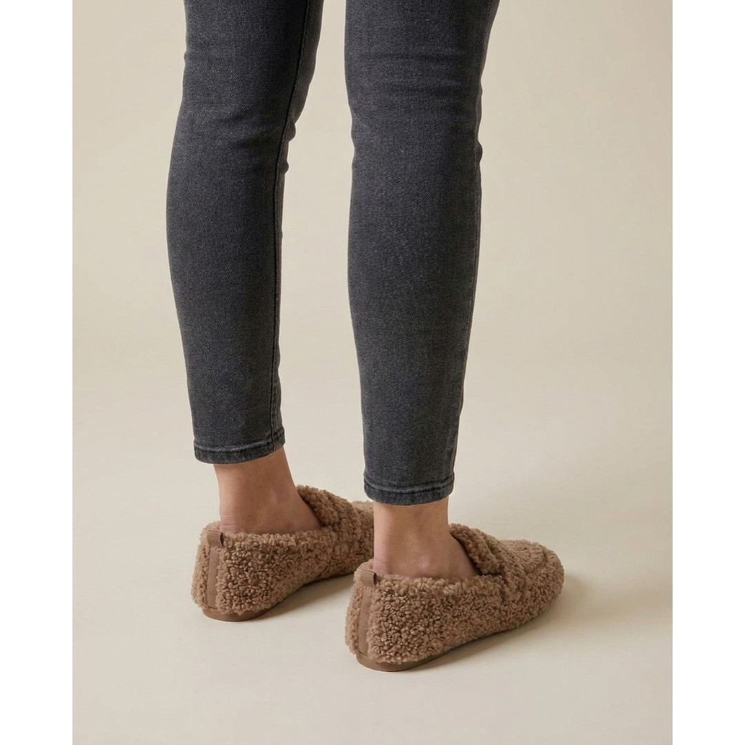 Cozy Indoor Slippers With Non-Slip Comfort