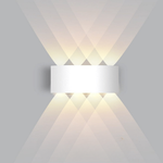 Sculptural Outdoor Light for a Welcoming Glow