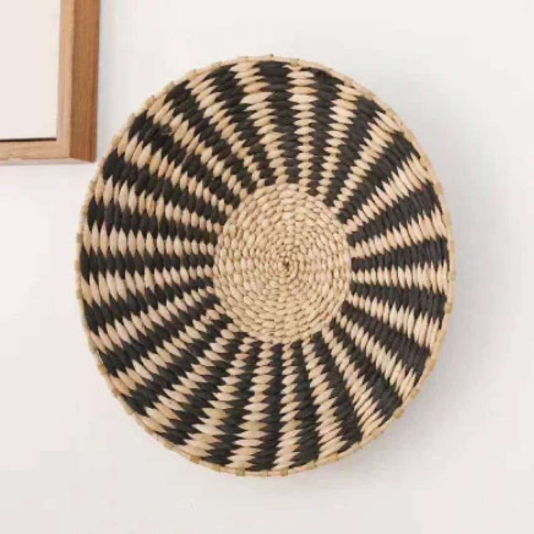 Seagrass Wall Basket for Natural Warmth