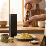 Oak Salt & Pepper Mills for Precise Seasoning