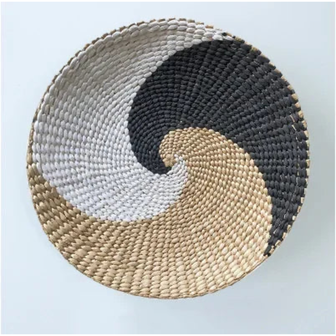 Seagrass Wall Basket for Natural Warmth