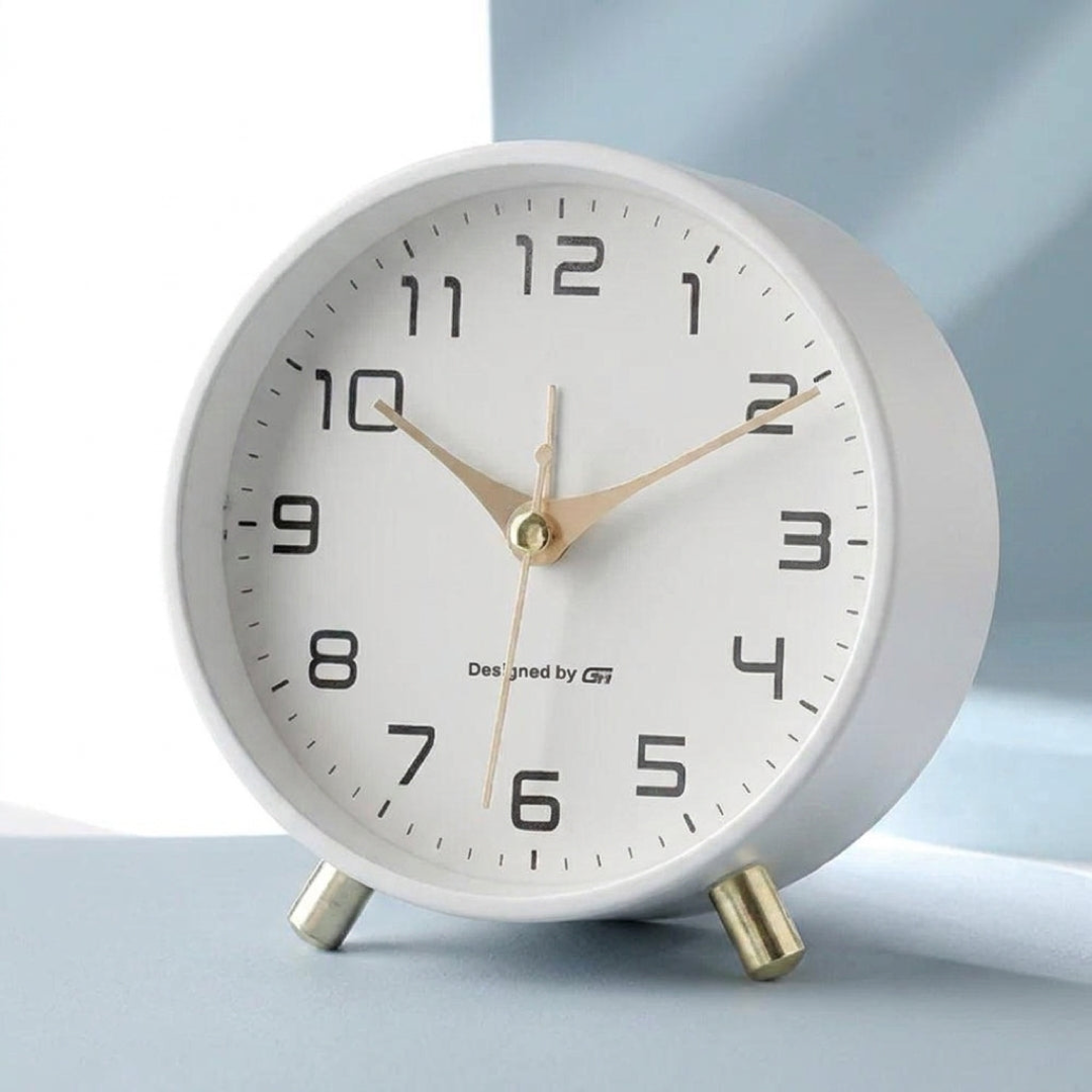 Nordic Silent Desk Clock for Peaceful Spaces