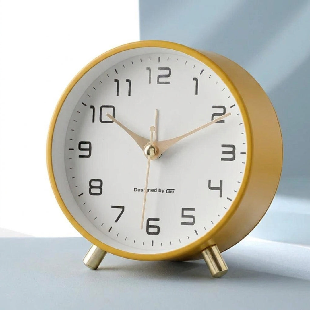 Nordic Silent Desk Clock for Peaceful Spaces