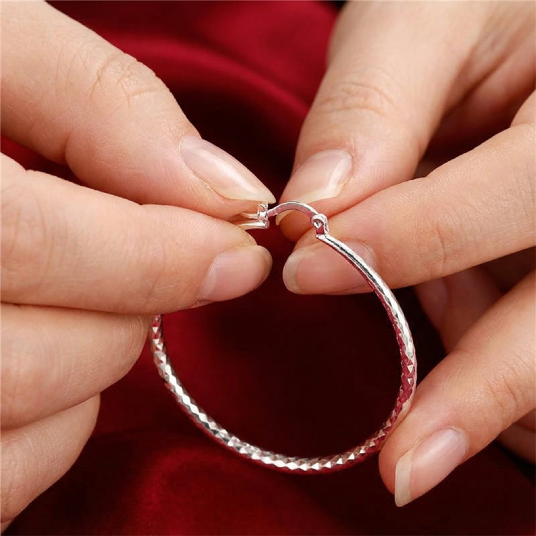 Diamond-Cut Hoop Earrings for Everyday Sparkle