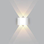 Sculptural Outdoor Light for a Welcoming Glow
