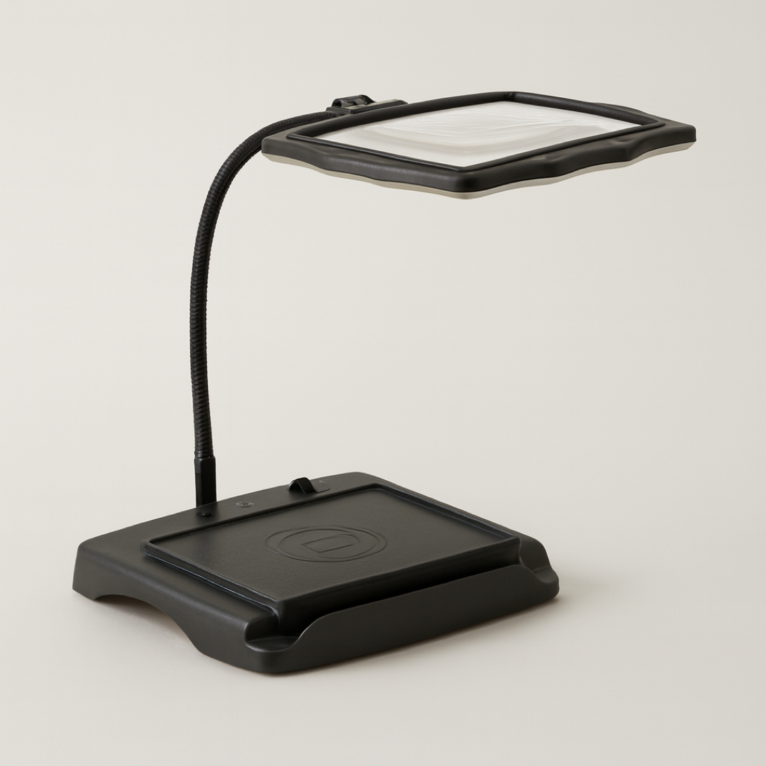 Illuminated Desk Magnifier for Eye Comfort