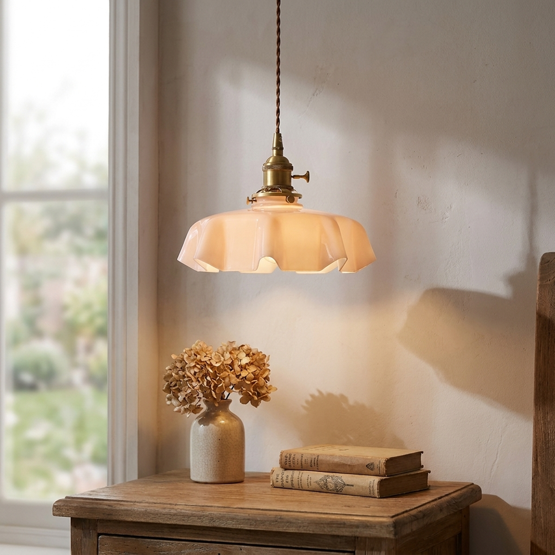 Ruffled Glass Pendant Light for Warm Ambiance