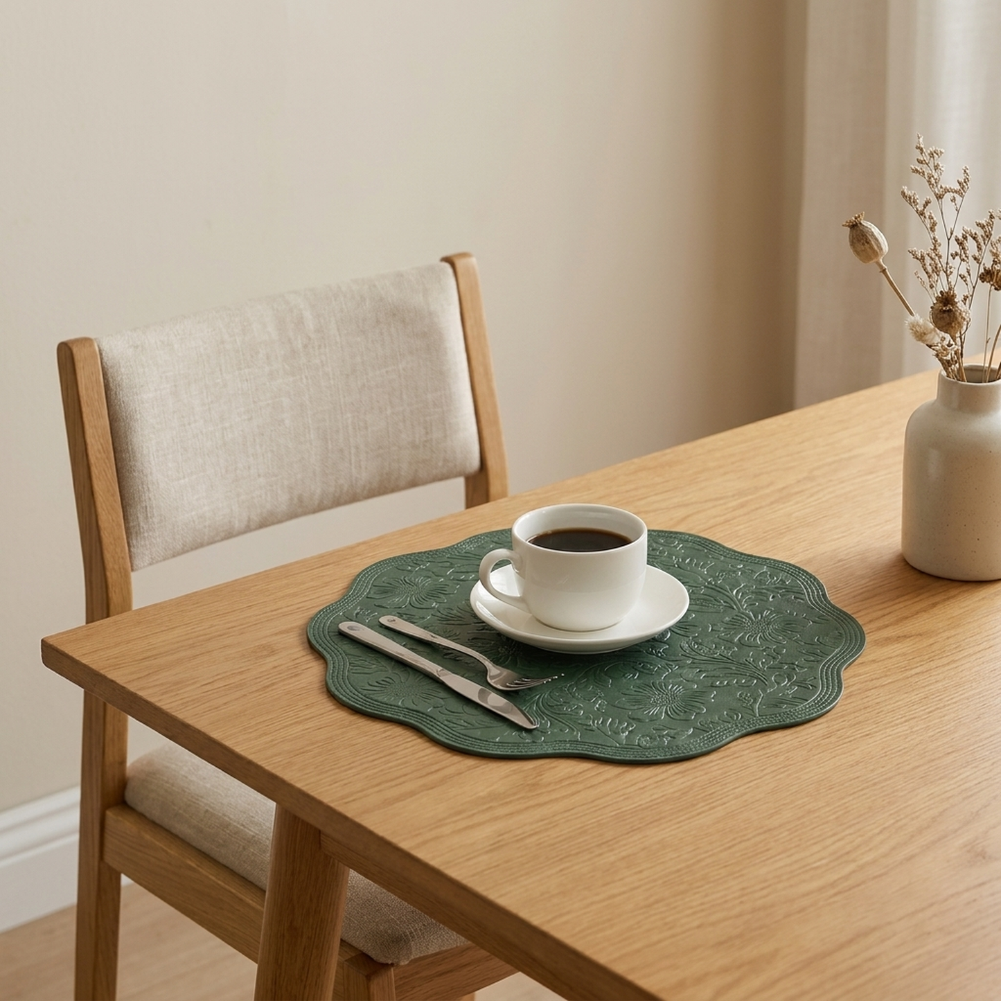 LISTINGOPT::pluxira::floral-table-placemats-that-wipe-clean::01-hero