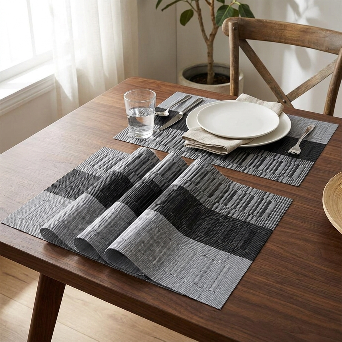LISTINGOPT::pluxira::woven-table-mat-set-for-everyday-protection::variant-unique-6b717ff183f3aa
