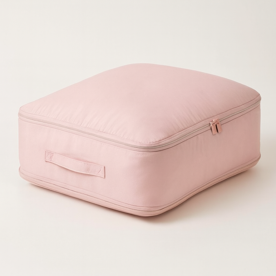 Self-Compressing Storage Bag for Clutter-Free Closets