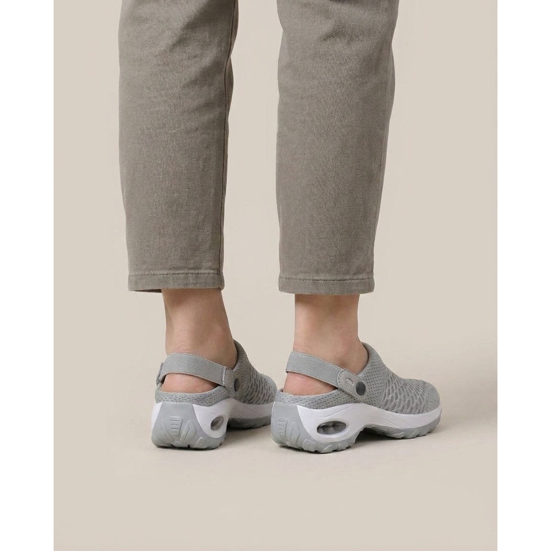 Air-Cushioned Mesh Clogs for All-Day Support