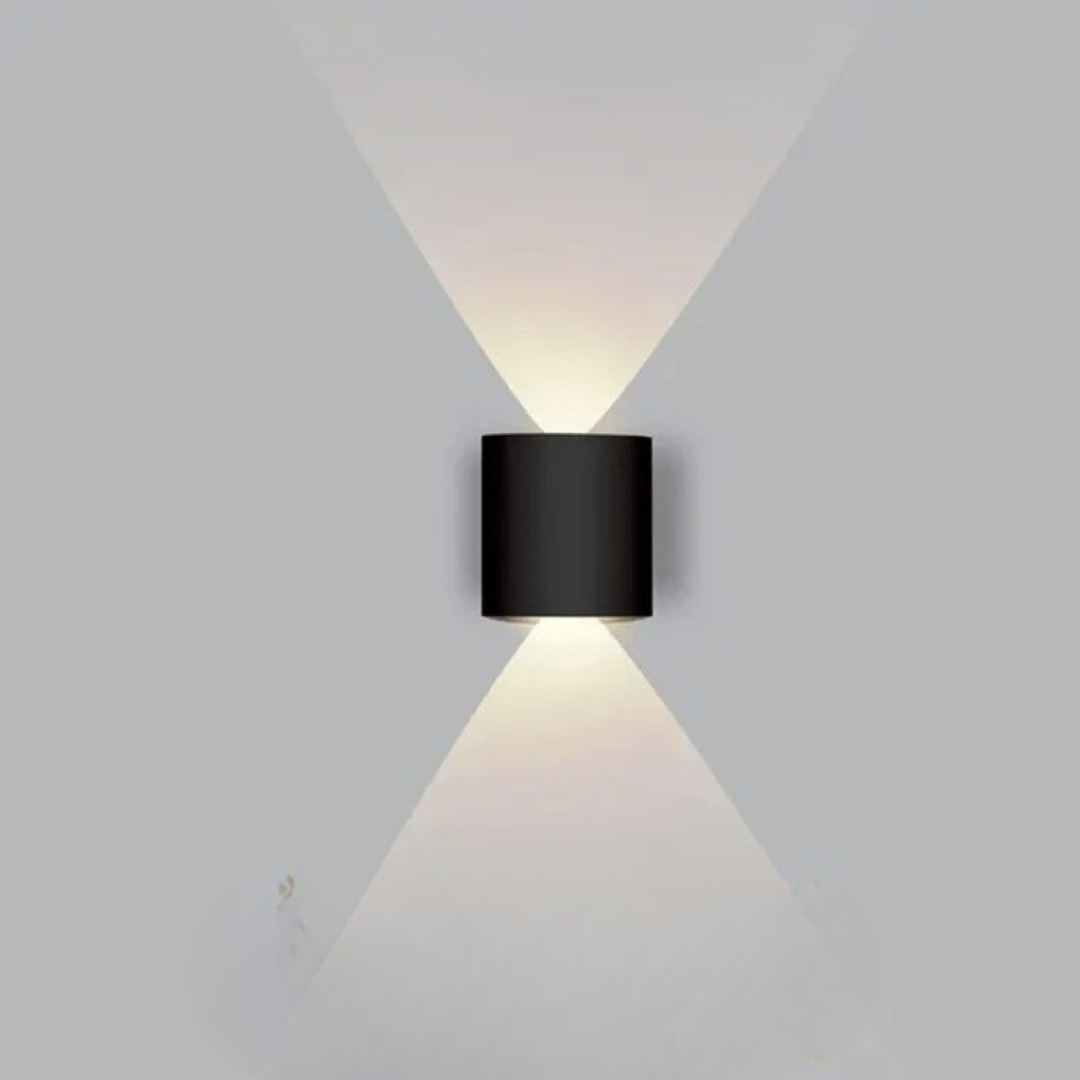 Sculptural Outdoor Light for a Welcoming Glow