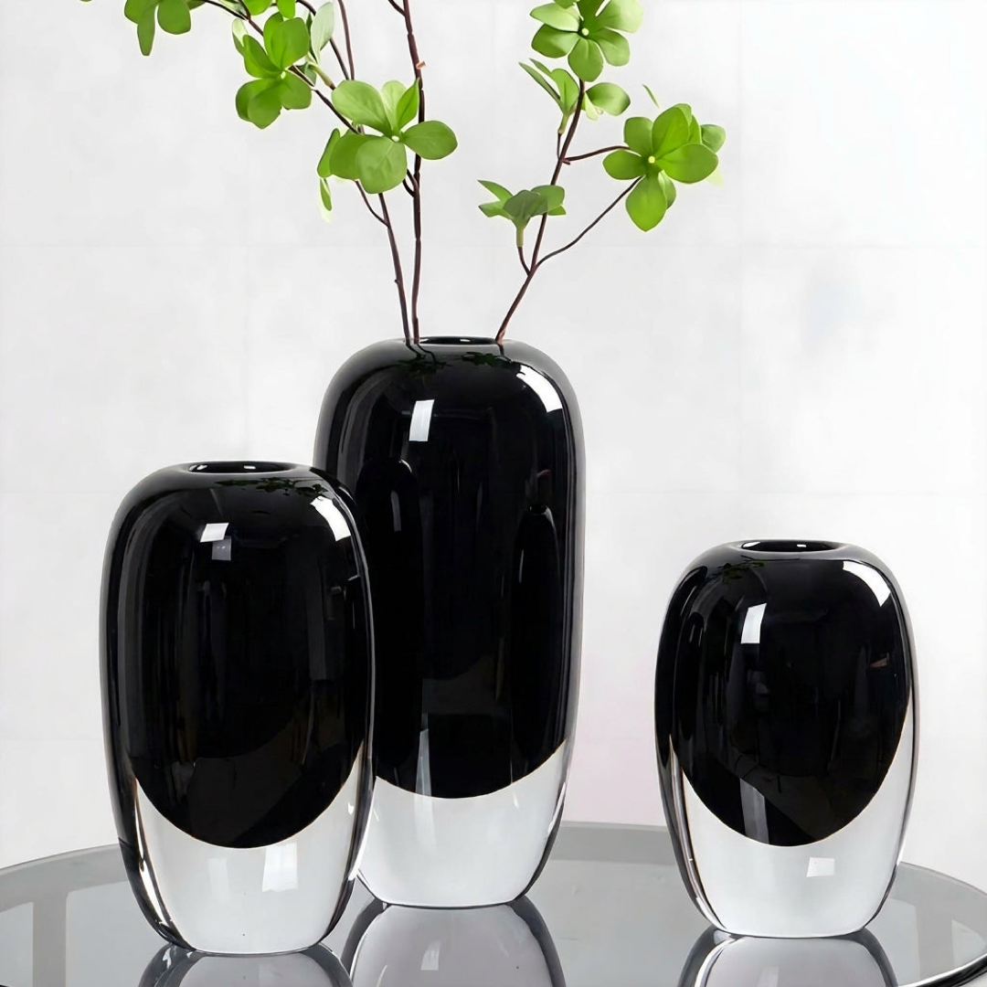 Gradient Glass Art Vase – Stable Sculptural Style