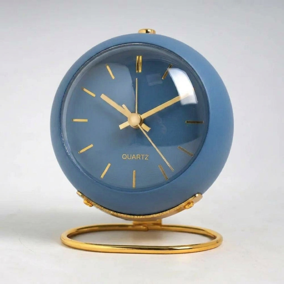 Silent Bedside Clock With Nighttime Backlight