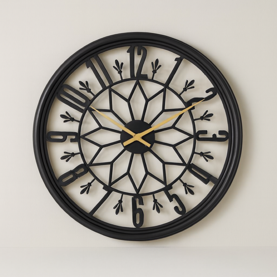 Vintage Metal Wall Clock – Peaceful Timekeeping