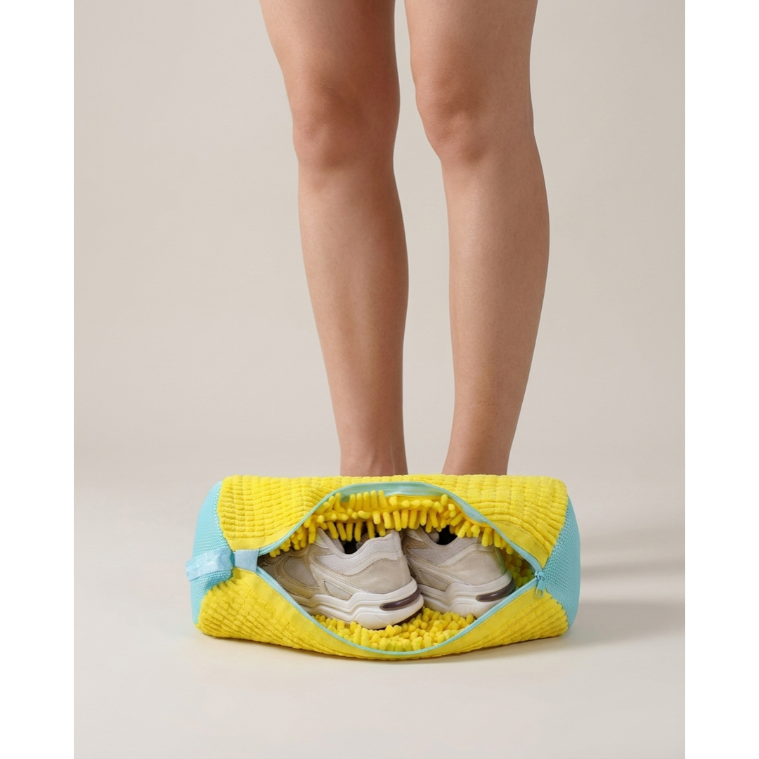 Cushioned Shoe Wash Bag for Gentle Cleaning