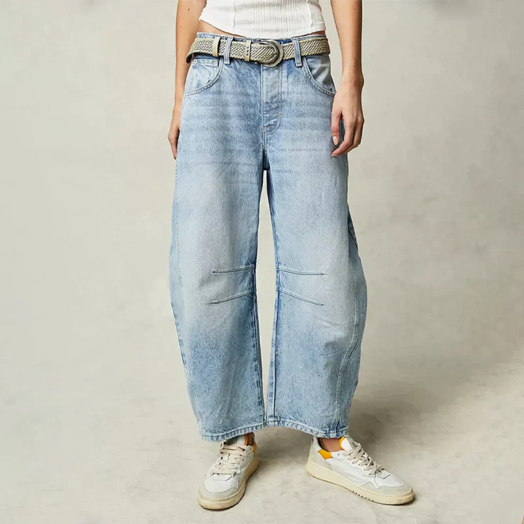 Women's Barrel Jeans with Wide Legs and a Low Waist
