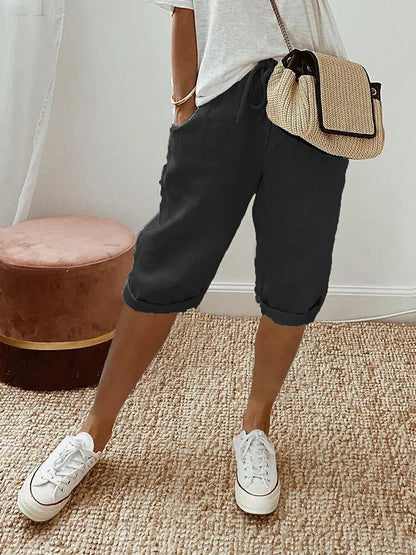 Women's Three-Quarter Trousers with Elastic Waist and Side Pockets