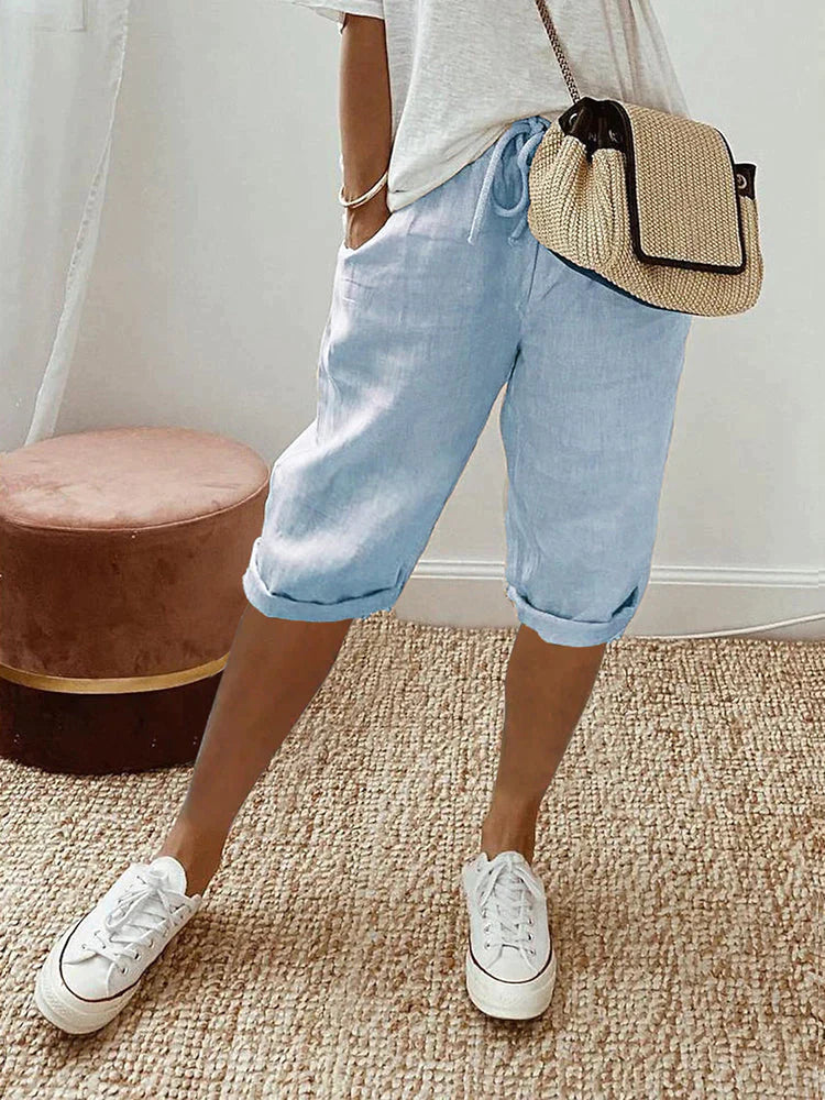 Women's Three-Quarter Trousers with Elastic Waist and Side Pockets