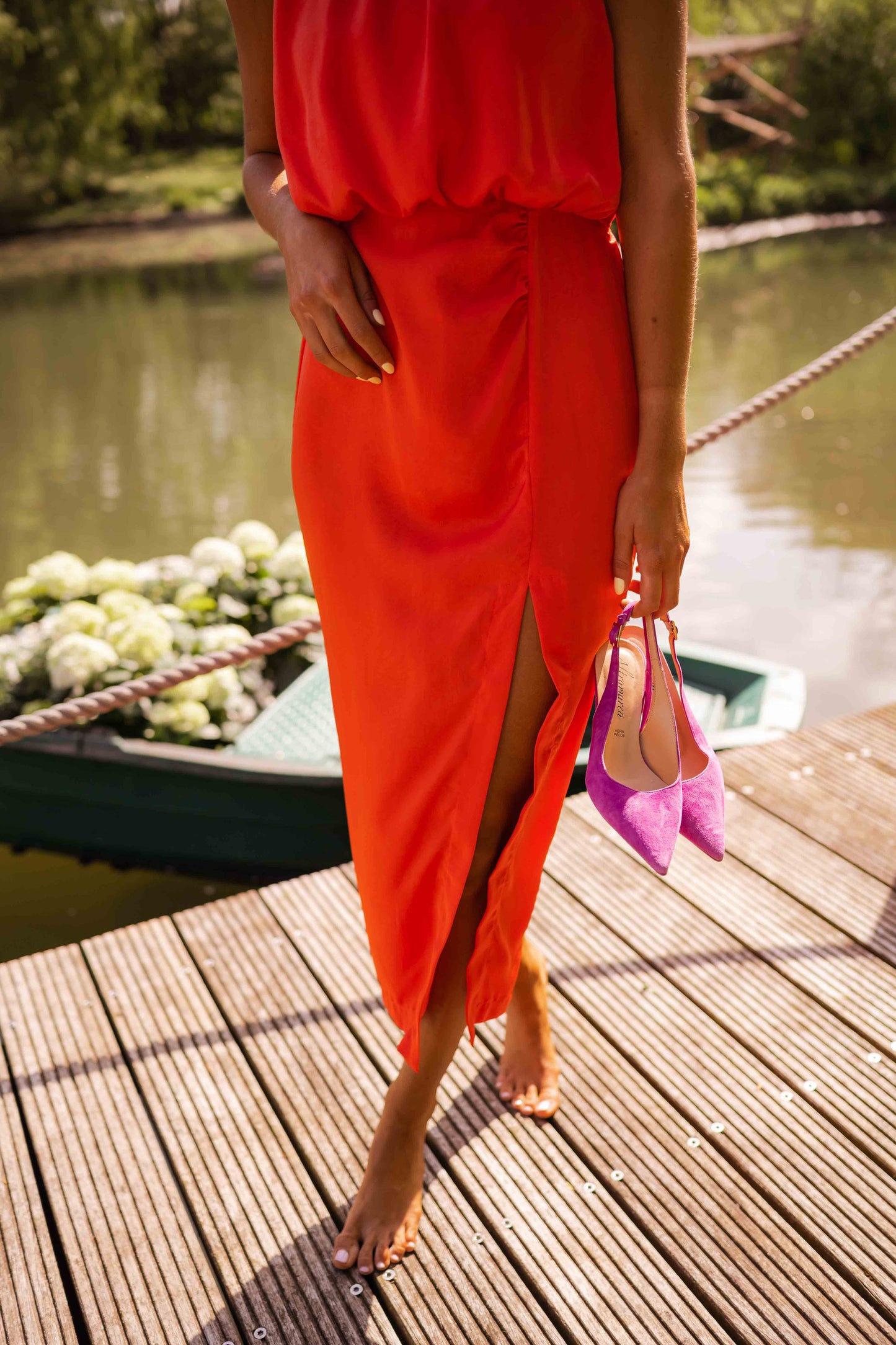 Women's Midi Dress Sleeveless with Neck Collar and Leg Slip