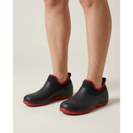 All-Weather Work Shoes With Steady Traction