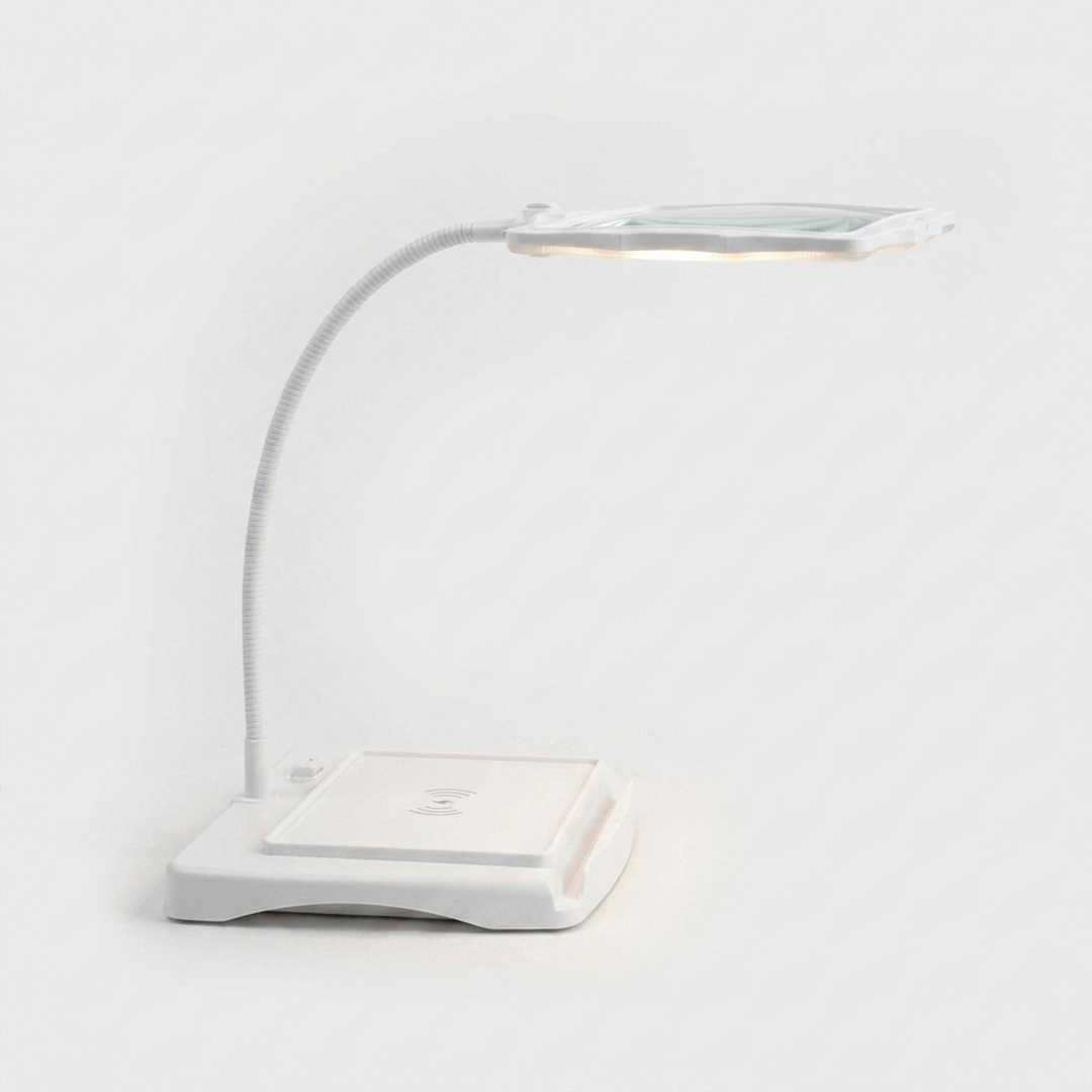 Illuminated Desk Magnifier for Eye Comfort