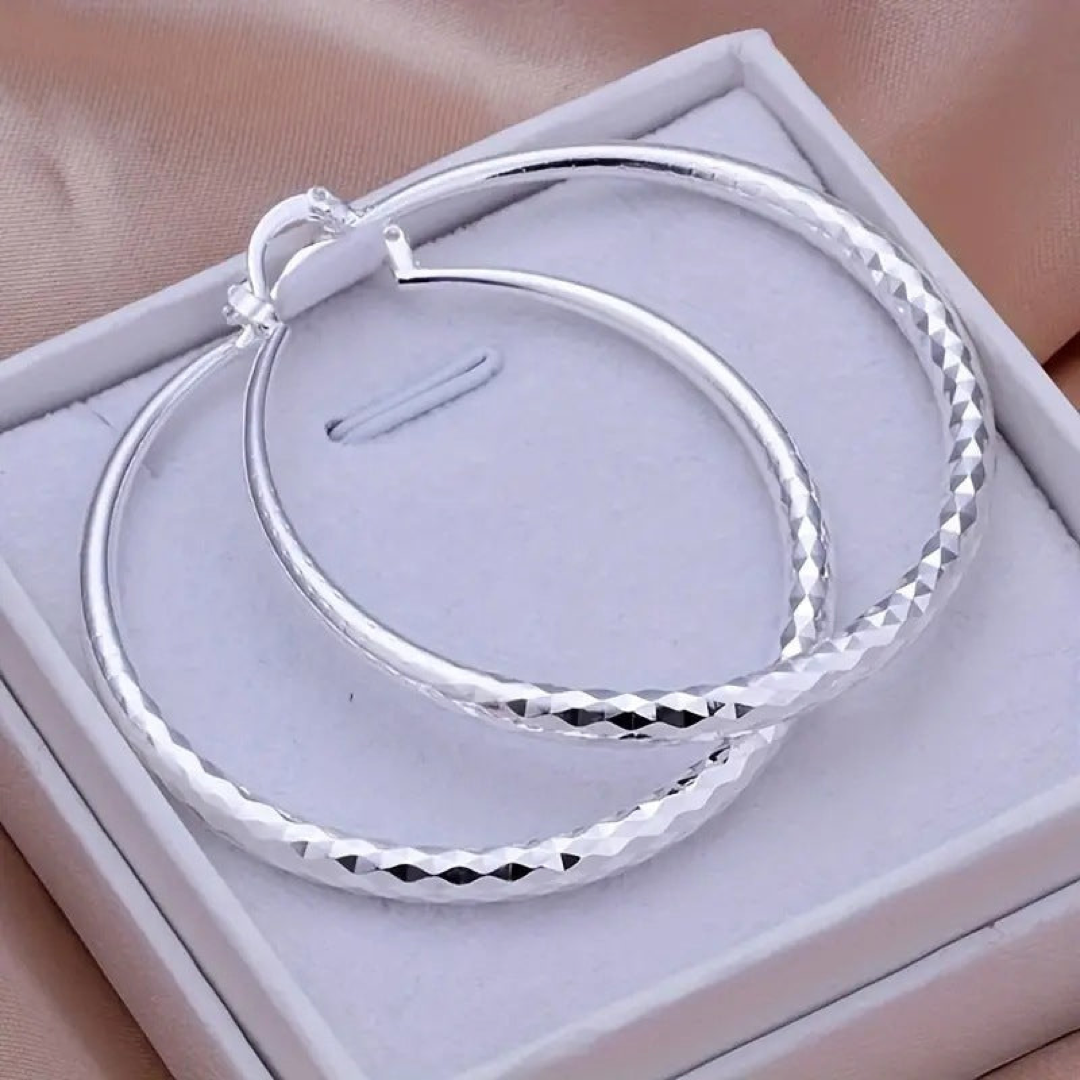 Diamond-Cut Hoop Earrings for Everyday Sparkle