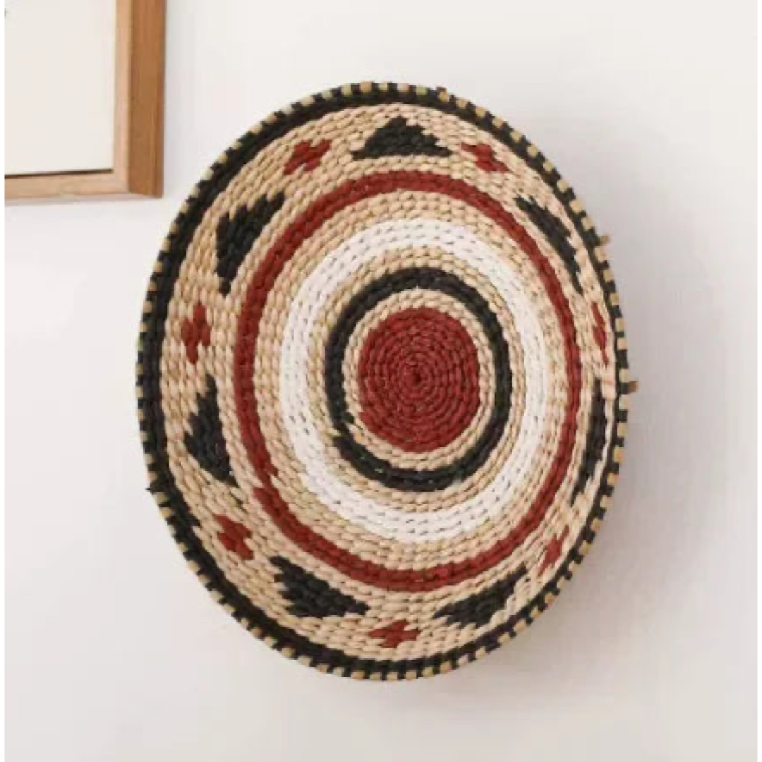 Seagrass Wall Basket for Natural Warmth