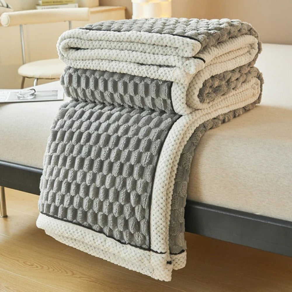 Sherpa Fleece Throw Blanket For Cozy Evenings