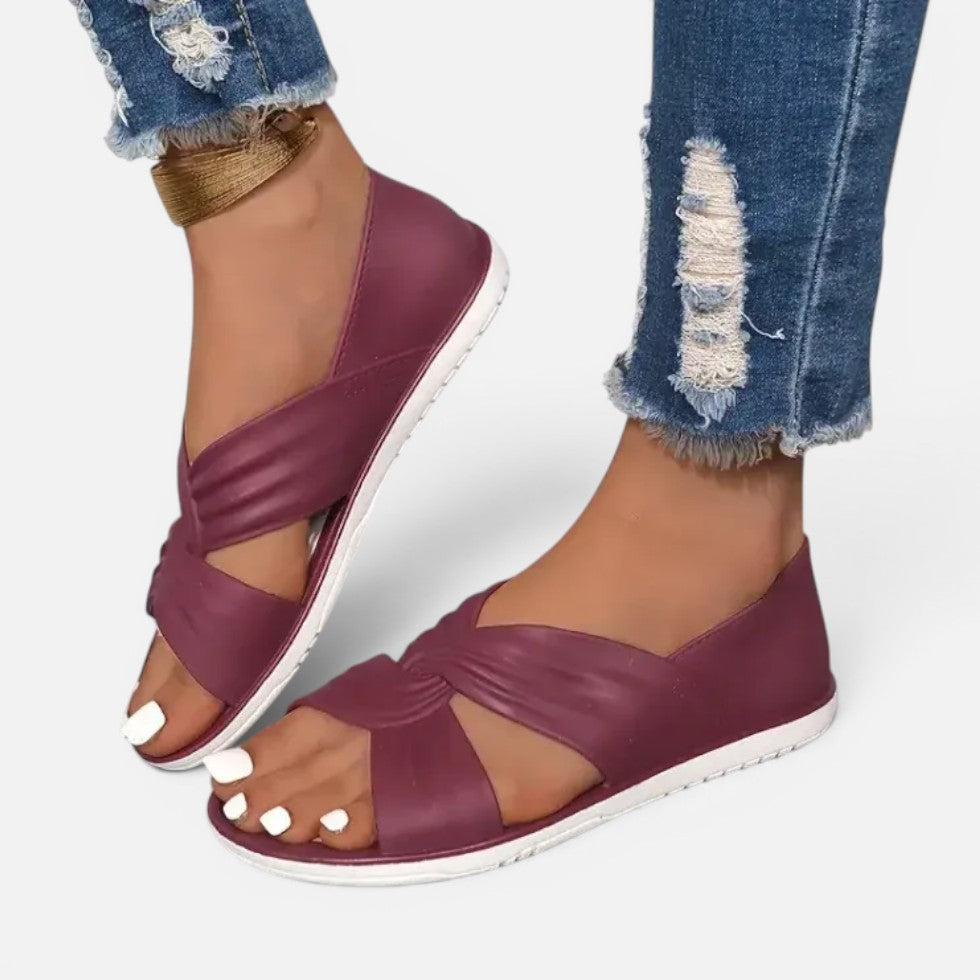 Women's sandals with knot detail