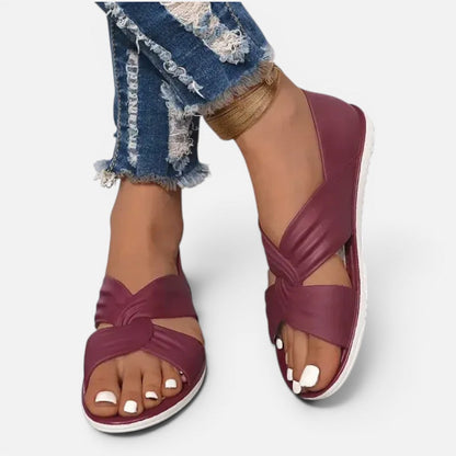 Women's sandals with knot detail