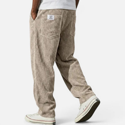 Men's corduroy trousers with a wide cut and elastic waistband
