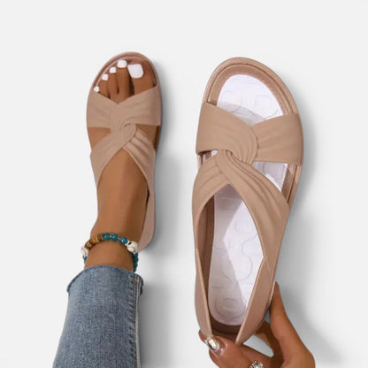 Women's sandals with knot detail