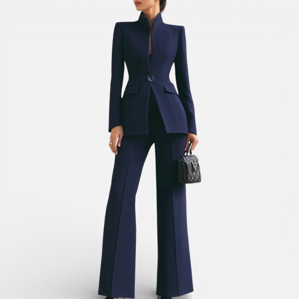 Women's two-piece trouser suit with blazer and trousers