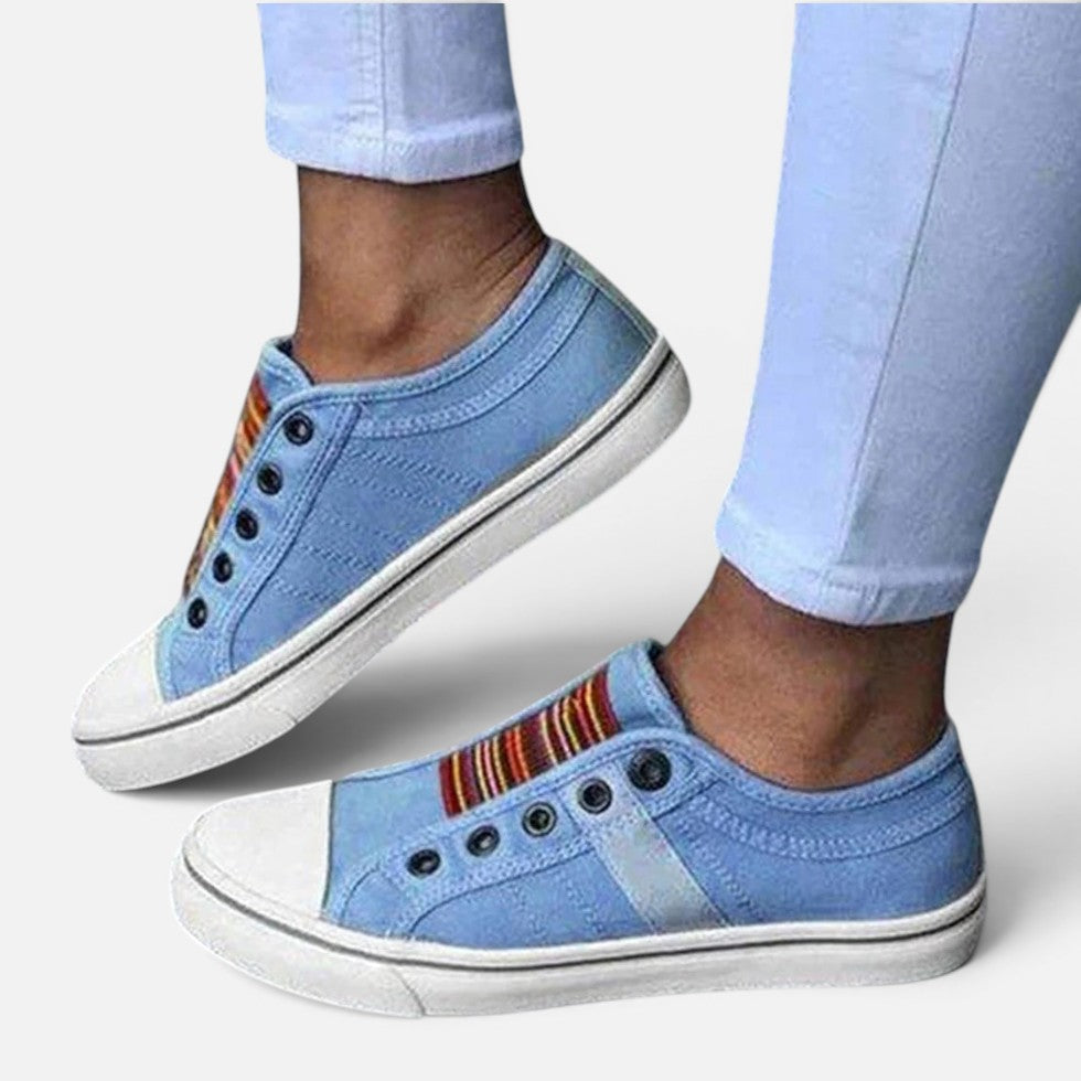 Women's slip-on sneakers with elastic insert